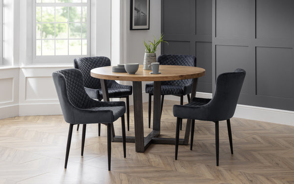 Brooks Round Table with of 4 Chairs