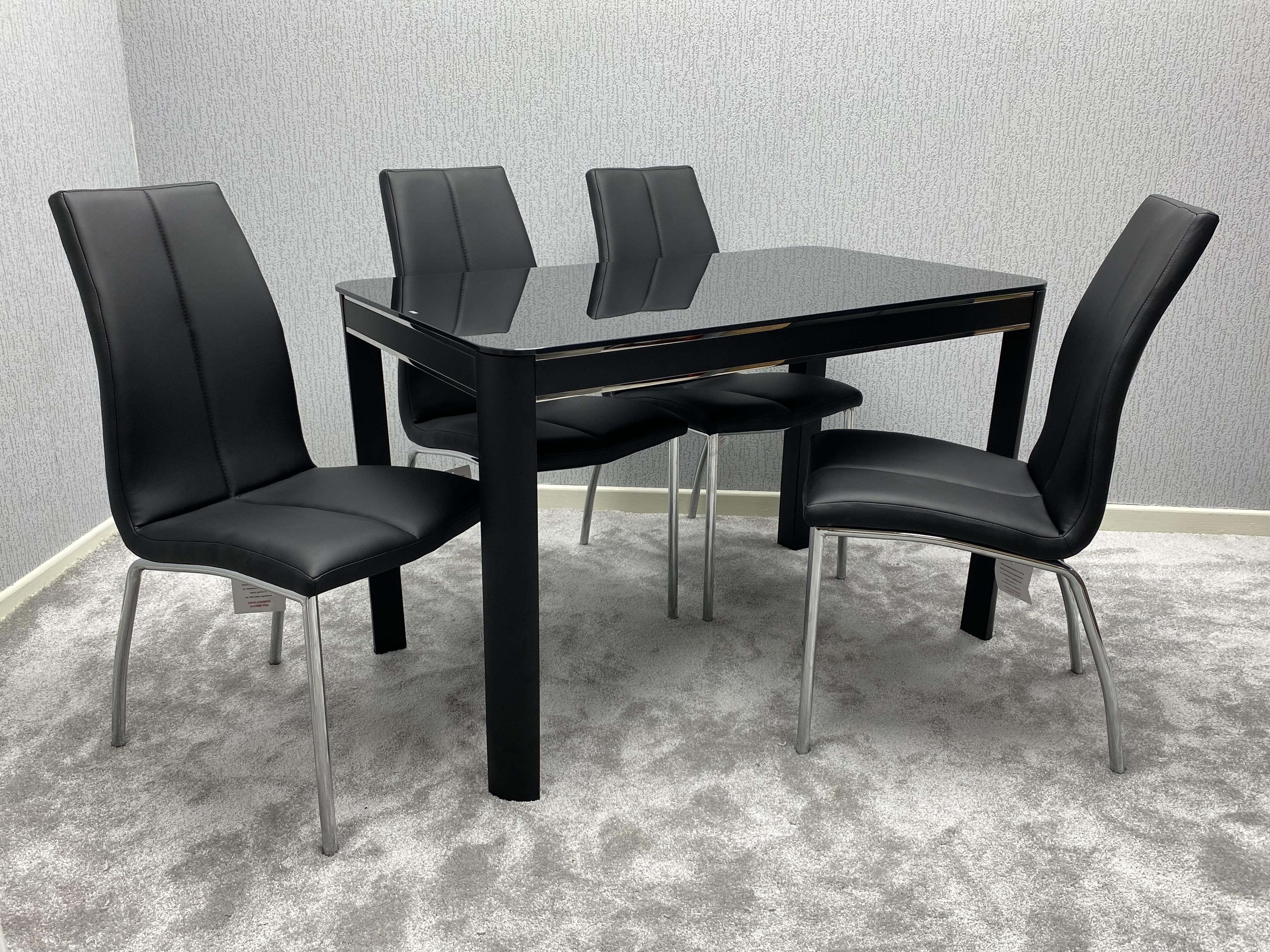 Moreno Dining Table with 4 Chair